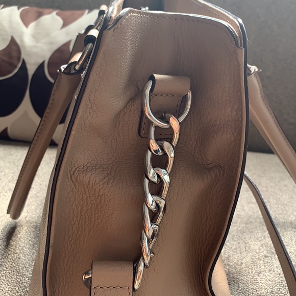 Michael Kors Purse! - Picture 7 of 9